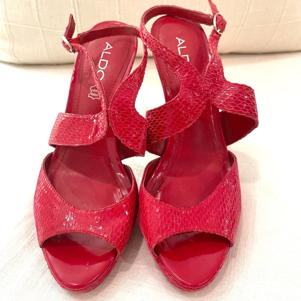 Stunning Red Faux Snakeskin Aldo Stilettos